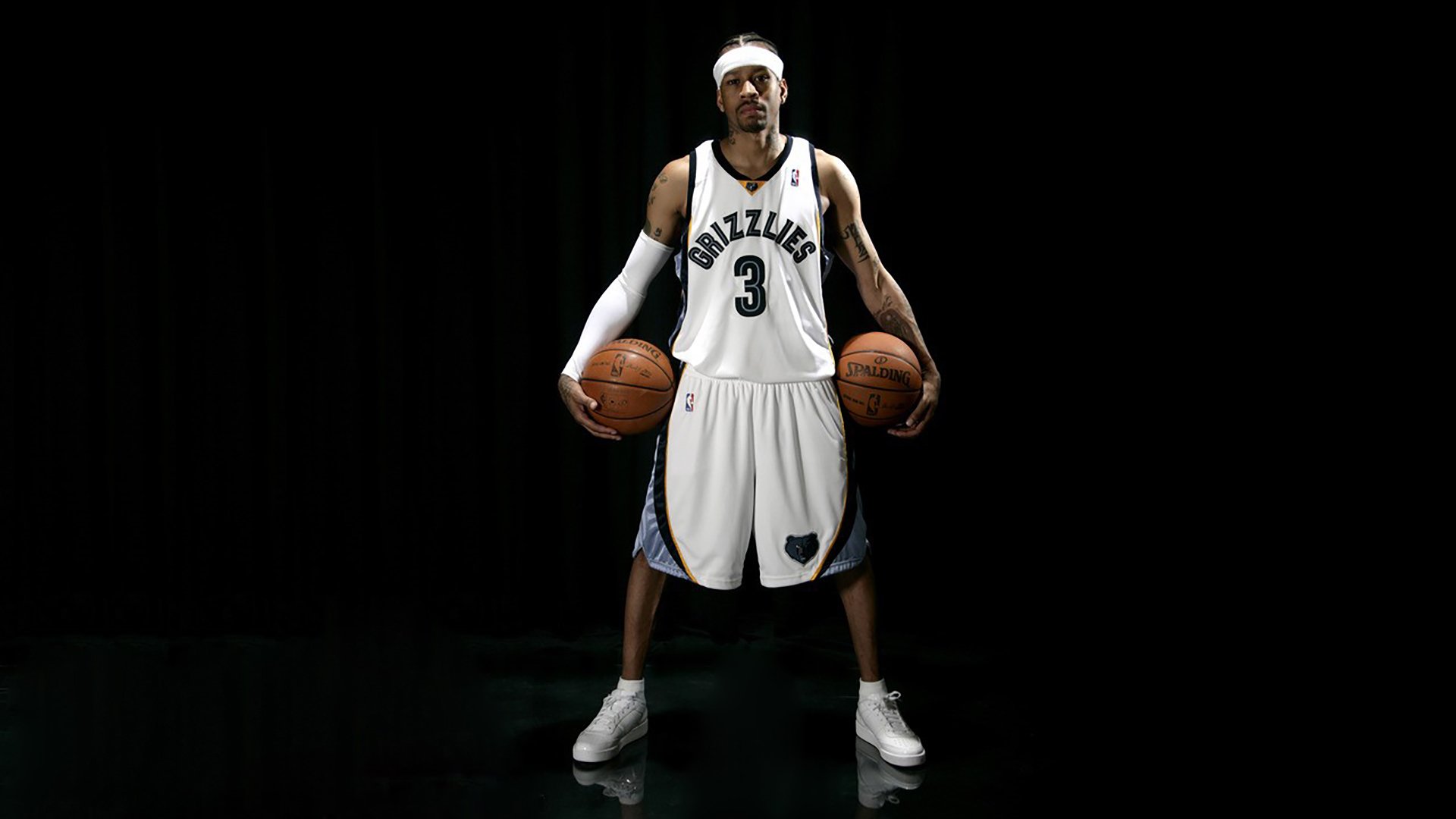 赛场焦点：关注本月最火爆的球员表现，最近很火的球星